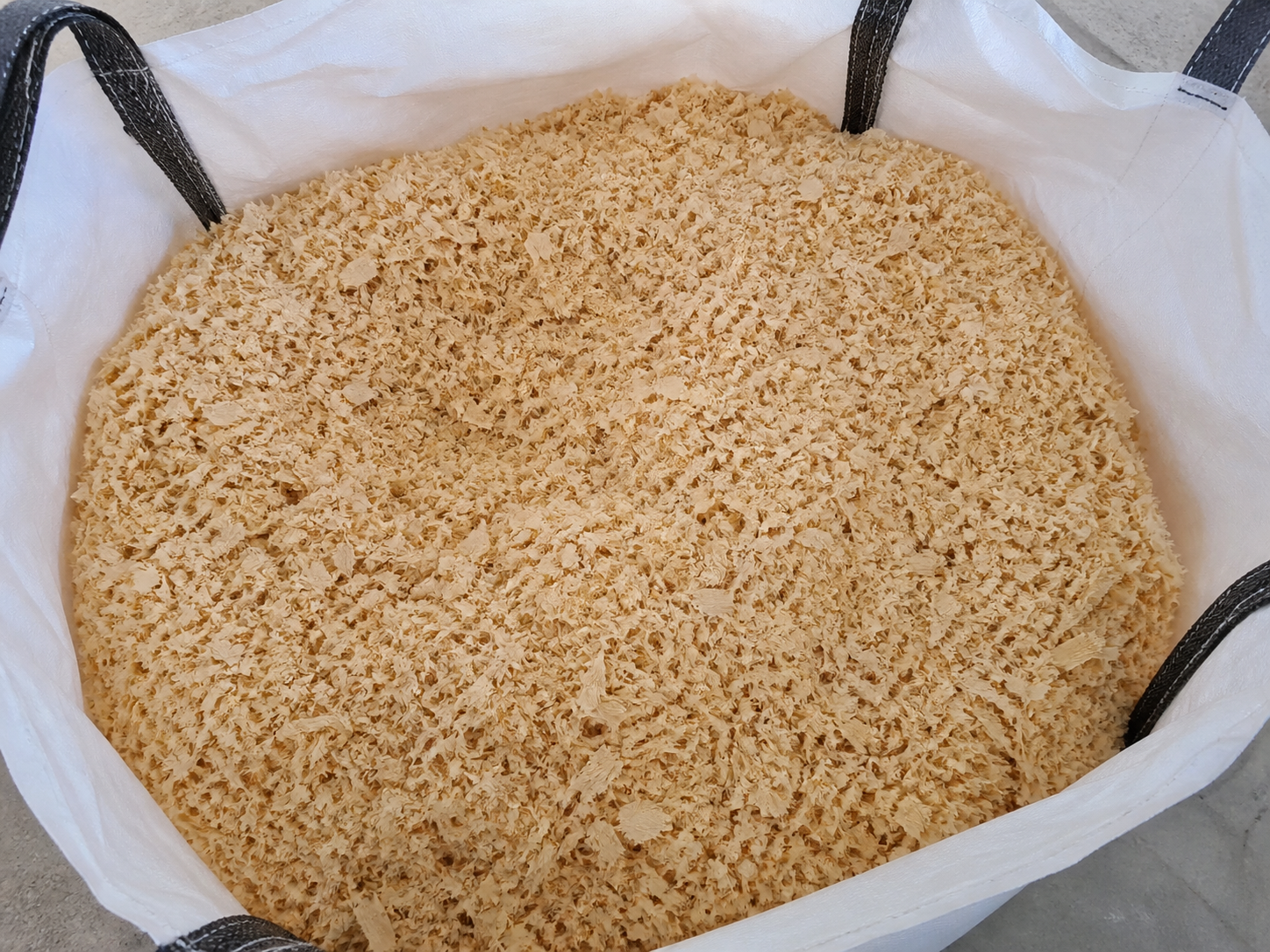 Houtkrullen worden gerecycled voor hergebruik