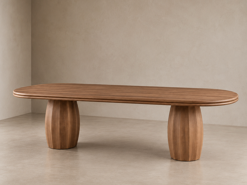 Capsule vorm massief eiken tafel met chique verfijnde afwerking en midden poten massief eiken.
